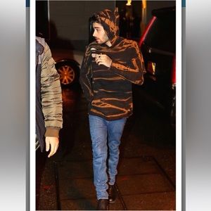 Elwood distressed hoodie